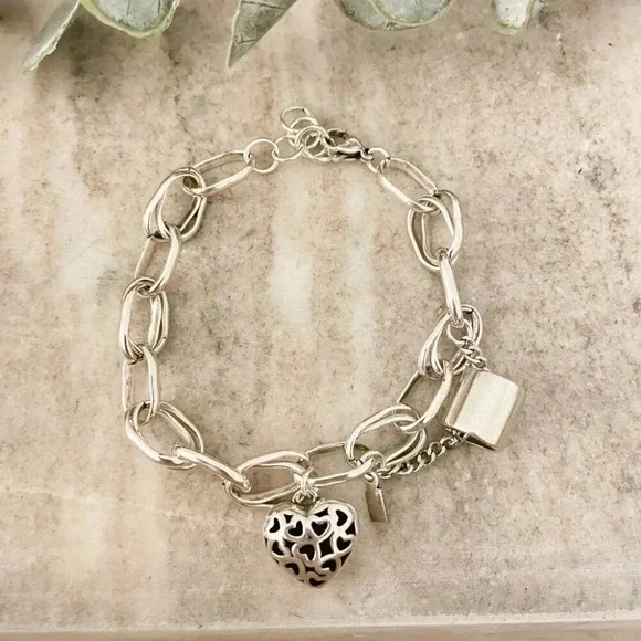 925 Sterling Silver Heart Link Bracelet Chunky Statement Bracelet Heart Charm - Picture 6 of 10